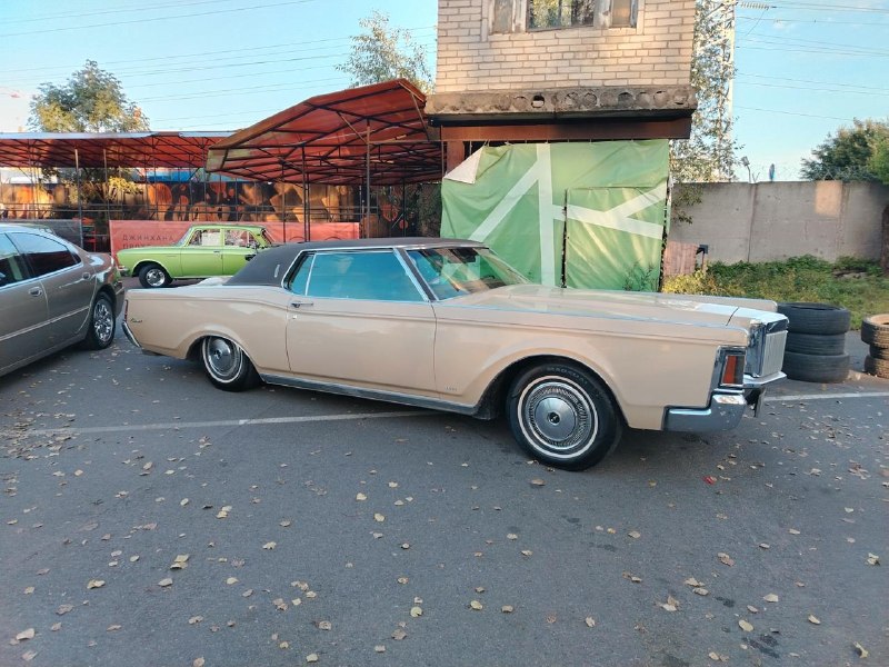Фестиваль «Трасса 60»: ретроавтомобили и дух Route 66 в Санкт-Петербурге