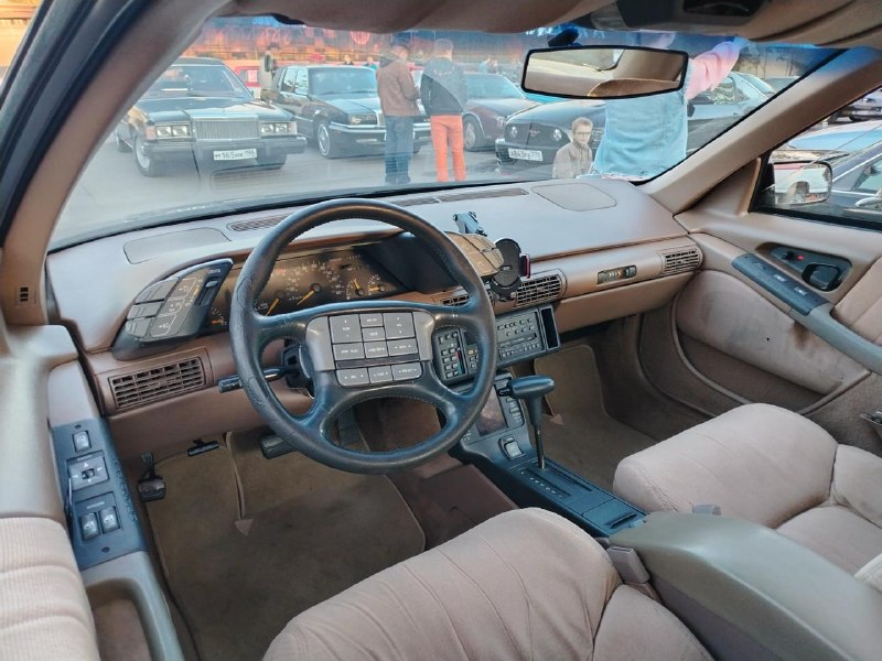 Фестиваль «Трасса 60»: ретроавтомобили и дух Route 66 в Санкт-Петербурге