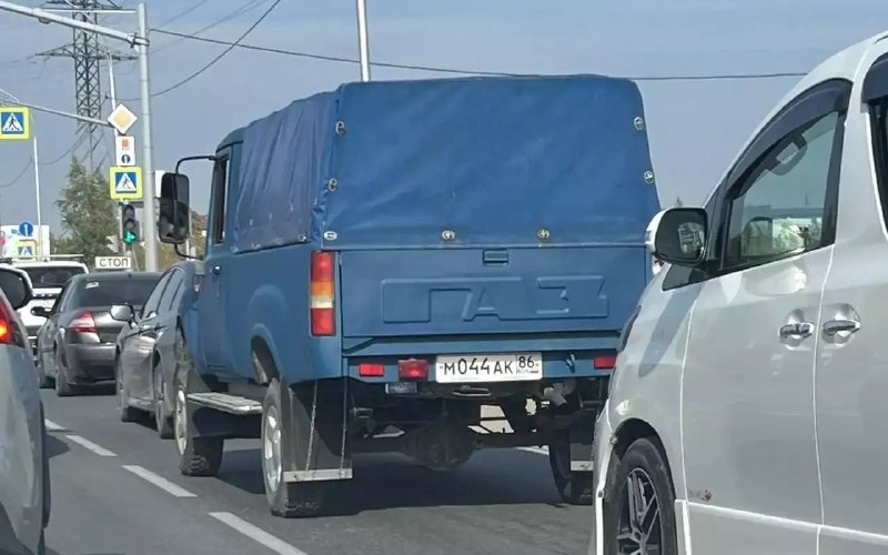 Редчайший пикап ГАЗ-2308 Атаман попал на фото в Нижневартовске