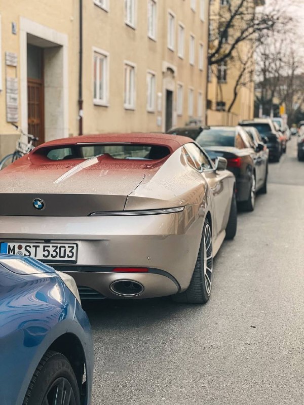 BMW Skytop: первые экземпляры доехали до владельцев