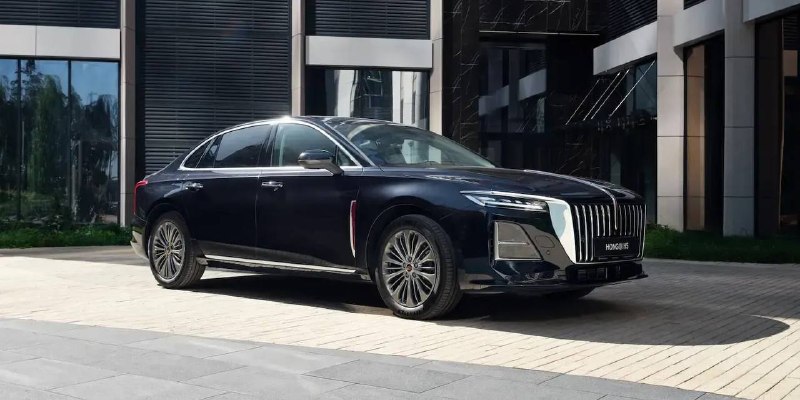 Hongqi H5: обновлённый седан вышел на российский рынок Hongqi H5: обновлённый седан вышел на российский рынок