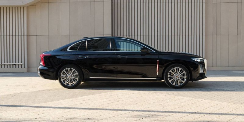 Hongqi H5: обновлённый седан вышел на российский рынок Hongqi H5: обновлённый седан вышел на российский рынок