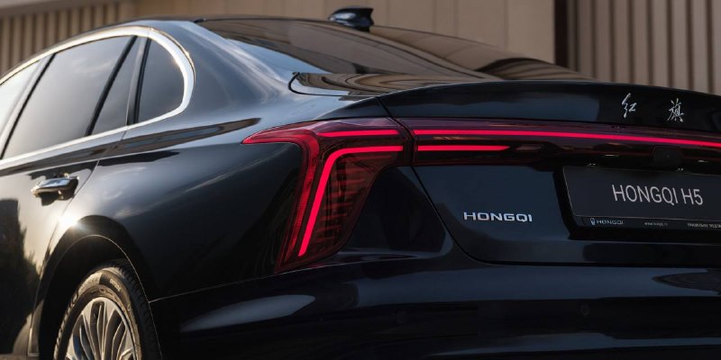 Hongqi H5: обновлённый седан вышел на российский рынок Hongqi H5: обновлённый седан вышел на российский рынок
