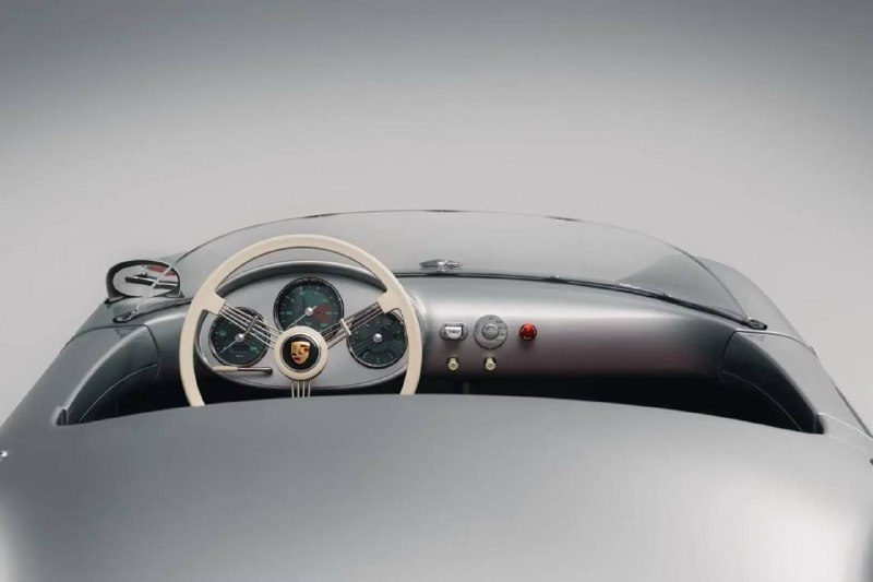 Легендарный Porsche 550 Spyder стал мини-электрокаром за 8 млн рублей