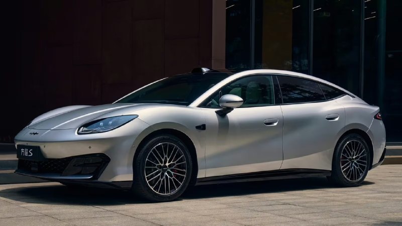 BYD представила электрическое купе Formula S: 657 сил, запас хода 900 км и цена от 2,3 млн рублей