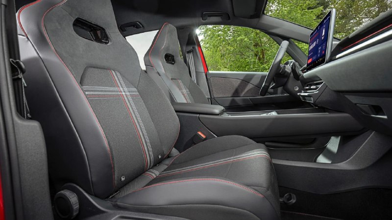 Volkswagen представил электрический хот-хэтч ID.3 GTI — первый заднеприводный и самый мощный в истории Volkswagen представил электрический хот-хэтч ID.3 GTI — первый заднеприводный и самый мощный в истории