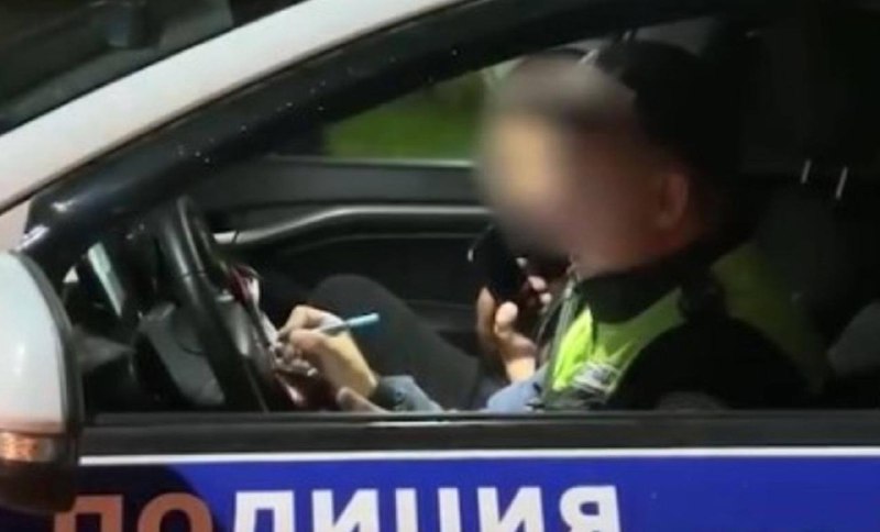 Таксист в Чебоксарах заблокировал пьяного водителя и спас людей