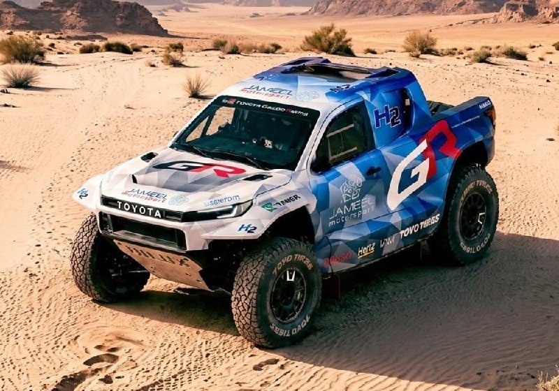 Toyota представила водородный пикап Hilux для «Дакара» Toyota представила водородный пикап Hilux для «Дакара»