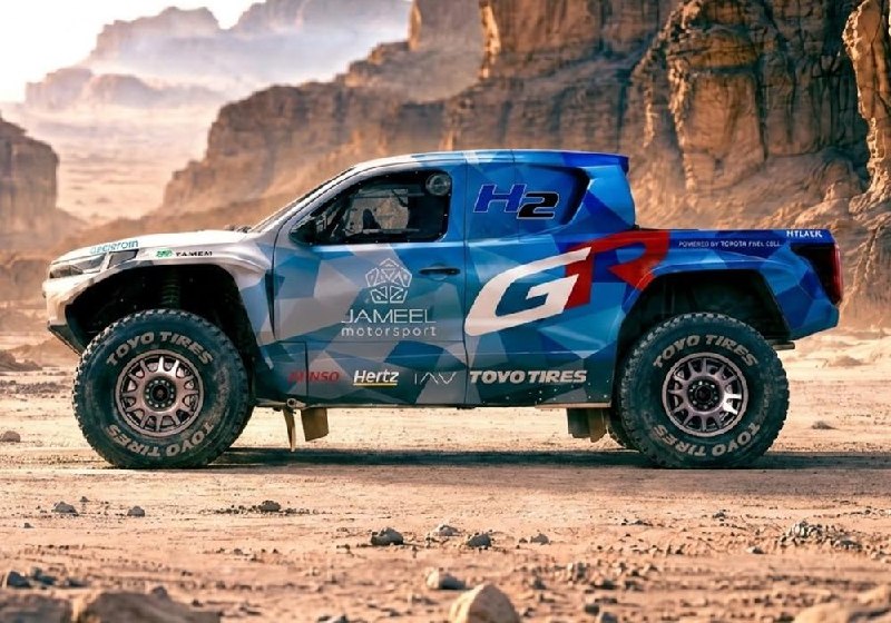 Toyota представила водородный пикап Hilux для «Дакара» Toyota представила водородный пикап Hilux для «Дакара»