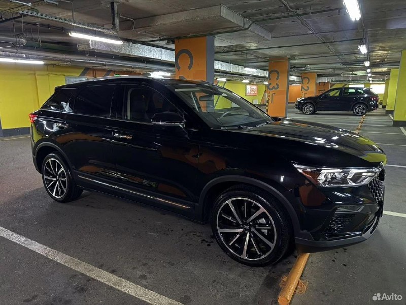 В Москве выставили на продажу ещё одну Lada X-Cross 5