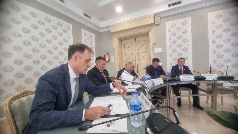 Общественная палата обсудила роль региональных палат в повышении безопасности дорожного движения Общественная палата обсудила роль региональных палат в повышении безопасности дорожного движения