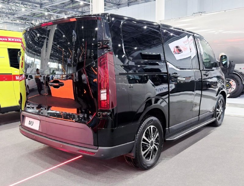 АВТОВАЗ представил бронированный минивэн SKM M9 на «Комтрансе» АВТОВАЗ представил бронированный минивэн SKM M9 на «Комтрансе»