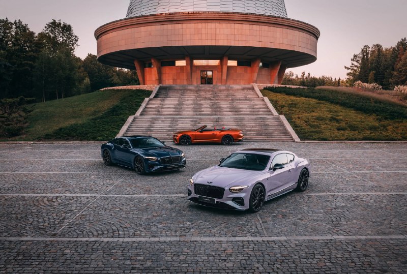 Bentley выпустила космическую коллекцию Continental в честь Коперника Bentley выпустила космическую коллекцию Continental в честь Коперника