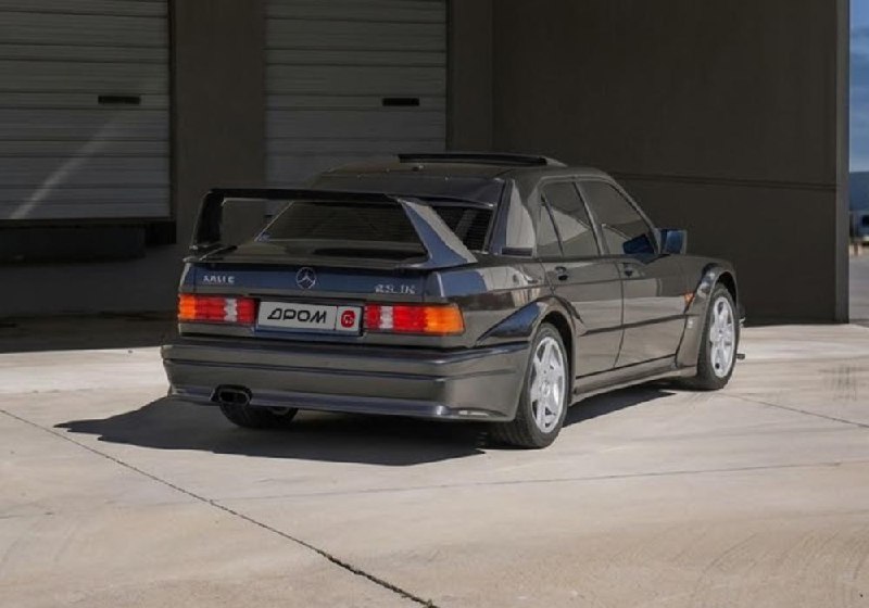 Один из 502 экземпляров Mercedes-Benz 190E Evo II выставлен на аукцион
