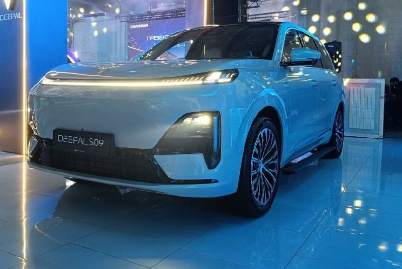 Deepal S09: объявлены российские цены на флагманский кроссовер Changan