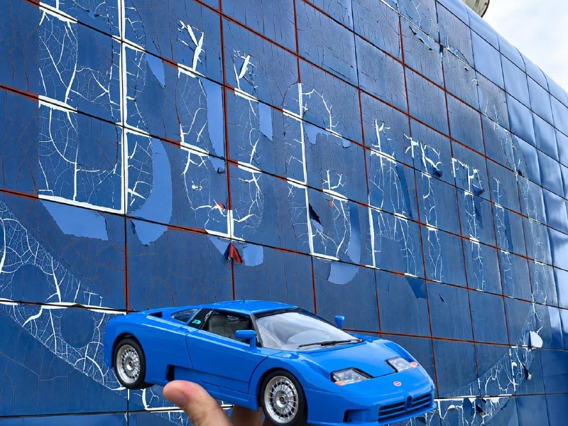 Заброшенный завод Bugatti: «Синяя фабрика» в Кампогаллиано Заброшенный завод Bugatti: «Синяя фабрика» в Кампогаллиано