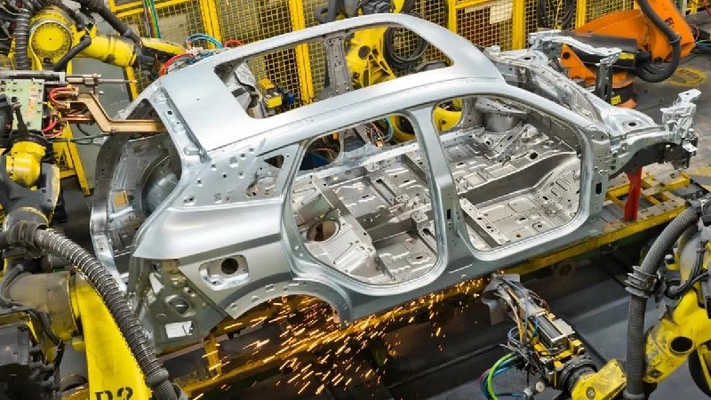 АвтоВАЗ запустил серийное производство кроссовера Lada Azimut АвтоВАЗ запустил серийное производство кроссовера Lada Azimut