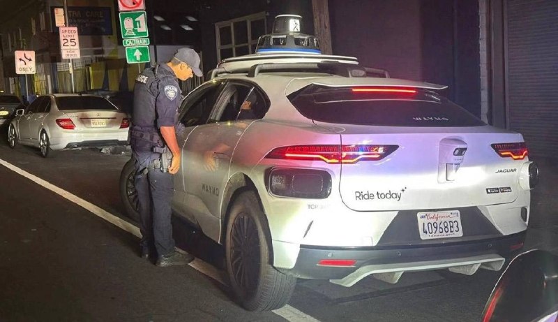 Роботакси Waymo: 8309 штрафов и на 68% меньше аварий Роботакси Waymo: 8309 штрафов и на 68% меньше аварий