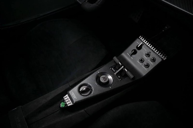Alfa Romeo представила единственную 33 Stradale Perla Nera Alfa Romeo представила единственную 33 Stradale Perla Nera