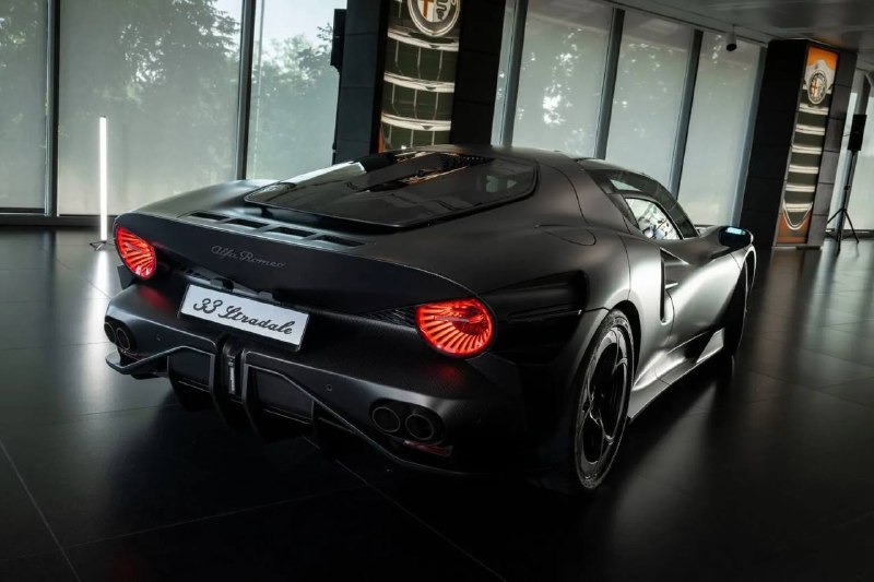 Alfa Romeo показала единственную в мире 33 Stradale Perla Nera Alfa Romeo показала единственную в мире 33 Stradale Perla Nera