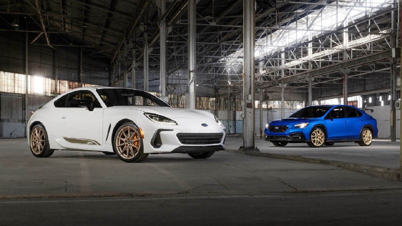 Subaru представила юбилейные BRZ ZC15 и WRX GD25 для США Subaru представила юбилейные BRZ ZC15 и WRX GD25 для США
