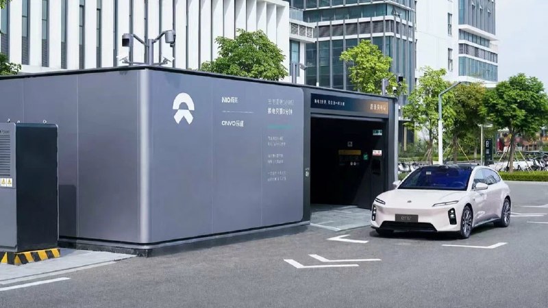 Geely и Nio объединяют энергосети: электромобили Geely получат сменные батареи