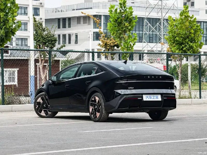 Hyundai Ioniq V: премиальный электролифтбек в Китае по цене Гранты Hyundai Ioniq V: премиальный электролифтбек в Китае по цене Гранты