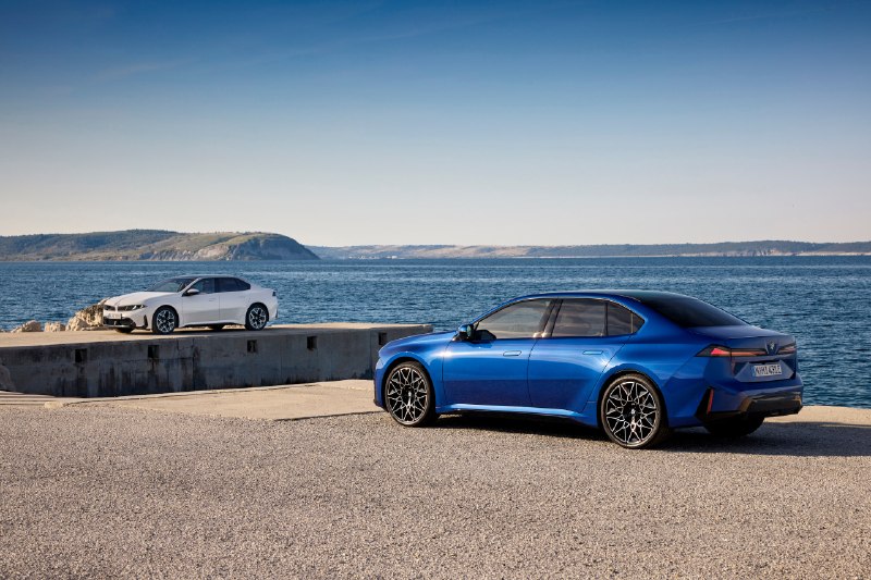 BMW представила новую 3 Series: 443 силы и режим Drift Moment