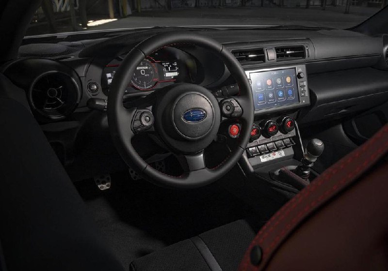 Subaru представила юбилейные BRZ ZC15 и WRX GD25 для ценителей марки