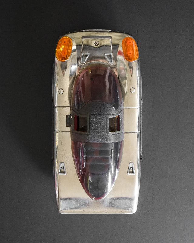 Винтажный мини-бар Golden Crown в форме Porsche 917 Винтажный мини-бар Golden Crown в форме Porsche 917