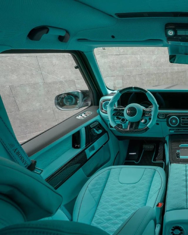 Mansory создала 820-сильный G-Class Grand Entrée с бирюзовым салоном Mansory создала 820-сильный G-Class Grand Entrée с бирюзовым салоном