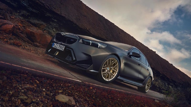 BMW представил сверхлёгкие диски для M5: минус 20% веса и новые возможности дизайна BMW представил сверхлёгкие диски для M5: минус 20% веса и новые возможности дизайна