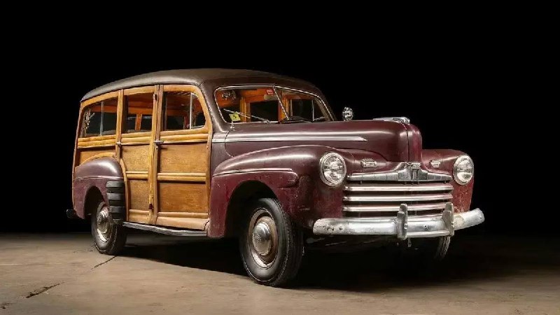 Ford Super Deluxe Station Wagon 1946: редкий Woodie с деревянным кузовом на аукционе Ford Super Deluxe Station Wagon 1946: редкий Woodie с деревянным кузовом на аукционе