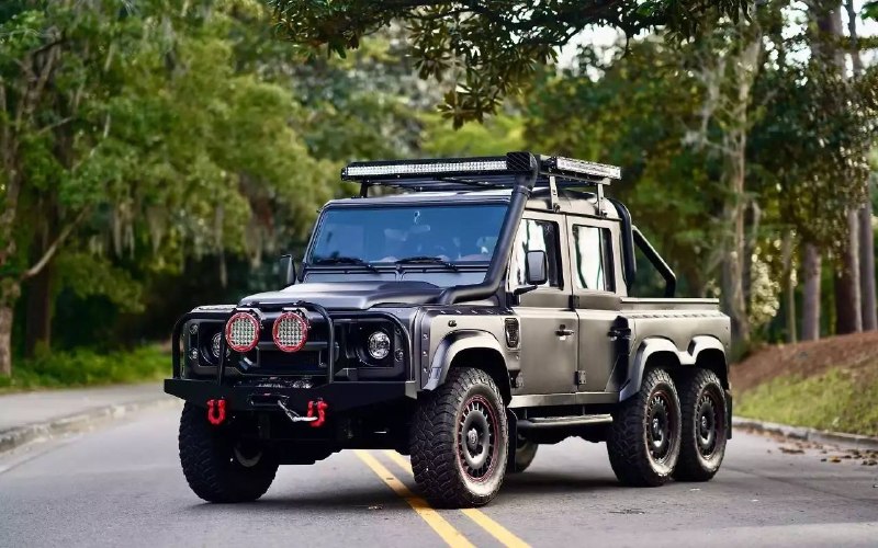 Шестиколёсный Land Rover Defender Mission 1 выставили на аукцион Шестиколёсный Land Rover Defender Mission 1 выставили на аукцион