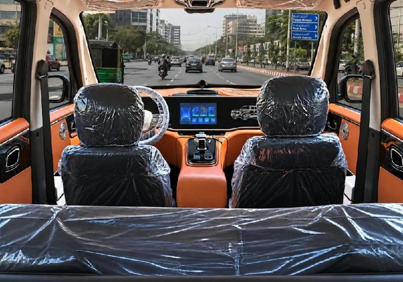 В Пакистане показали Nora Metro — свой вариант Toyota Alphard В Пакистане показали Nora Metro — свой вариант Toyota Alphard