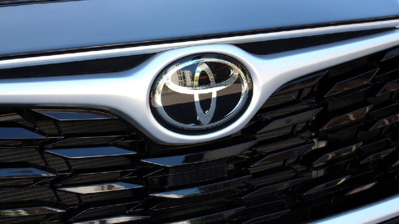 Суд в Москве рассмотрит спор о поставках Toyota и Lexus в Россию