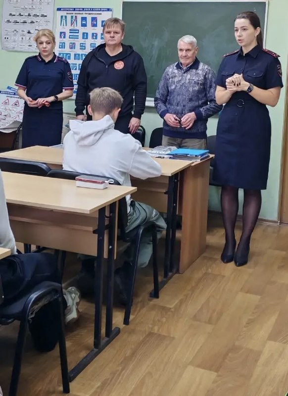 В Великом Новгороде провели лекцию по профилактике детского дорожно-транспортного травматизма