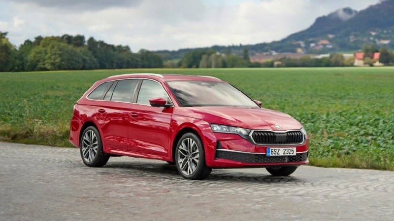 Новая гибридная Skoda Octavia: расход 4,3 литра и электротяга до 60 км/ч