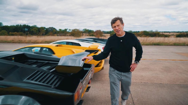 Шесть поколений Lamborghini V12: от Miura до Revuelto в дрэг-заезде