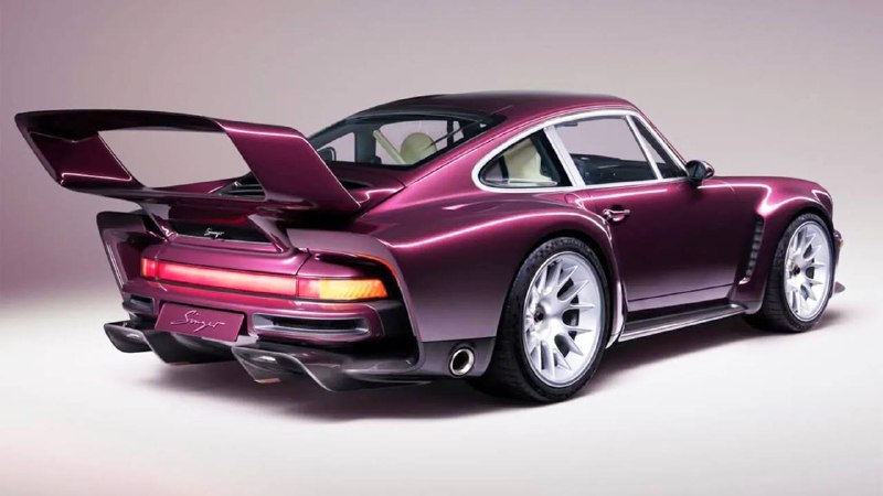 Singer показал фиолетовый Porsche 911 DLS Turbo на базе 964 Singer показал фиолетовый Porsche 911 DLS Turbo на базе 964