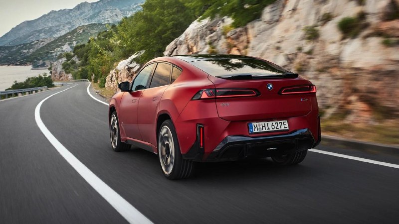 BMW представила электрическое кросс-купе iX4 BMW представила электрическое кросс-купе iX4