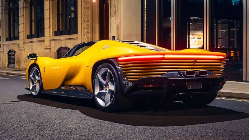 Ferrari Daytona SP3 подорожала почти в пять раз — теперь до $13 млн Ferrari Daytona SP3 подорожала почти в пять раз — теперь до $13 млн