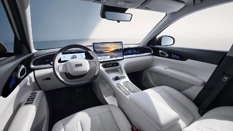Geely EX2 приедет в Россию: что известно об электрическом хэтчбеке