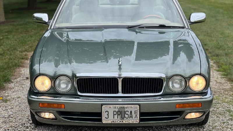 Ford потратил $122 млн на прощальный Jaguar XJ12 X305 с V12