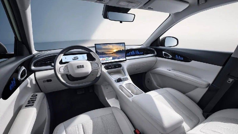 Geely EX2: самый продаваемый электрокар Китая официально приедет в Россию
