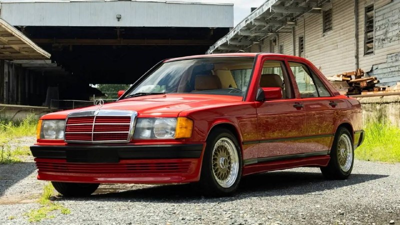 В США продают единственный Mercedes-Benz 190E Callaway с турбомотором В США продают единственный Mercedes-Benz 190E Callaway с турбомотором