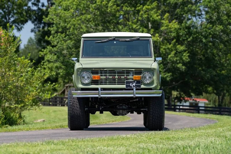 Ford Bronco 1969 года с Coyote V8 выставят на аукцион Mecum Ford Bronco 1969 года с Coyote V8 выставят на аукцион Mecum