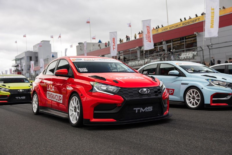 Гоночная LADA Iskra TMS: цена 6 950 000 рублей и старт Iskra Cup в 2027 году