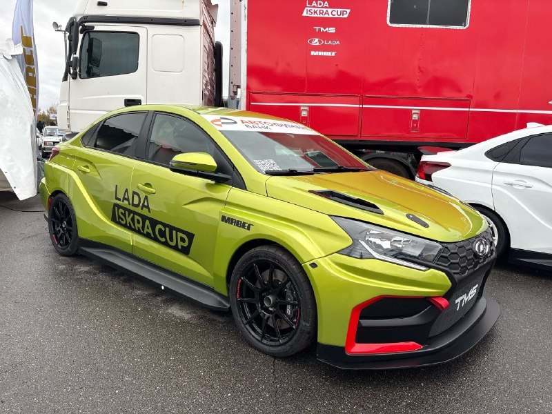 Гоночная LADA Iskra TMS: цена 6 950 000 рублей и старт Iskra Cup в 2027 году