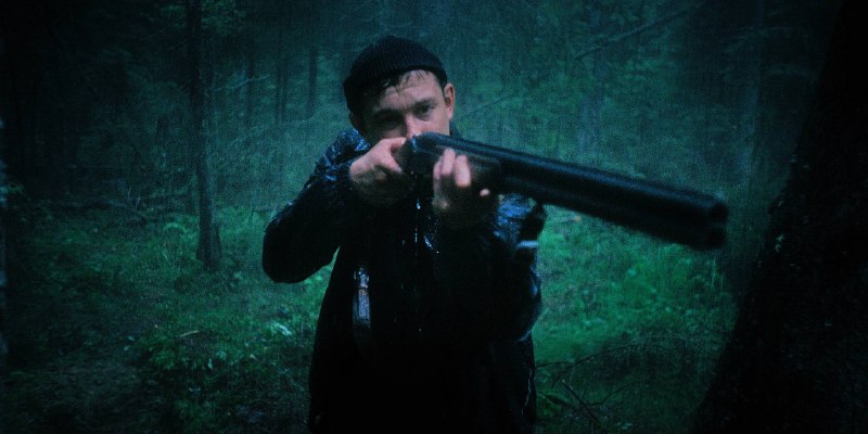 Никита Кологривый снялся в болоте для мистического триллера «Лес»